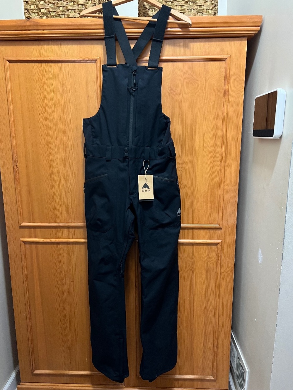 NWT Burton Reserve Bib Snowboard Pants XS True Black
